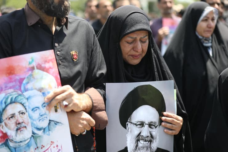 איראן הלוויה קבורה של נשיא איראן איברהים ראיסי בעיר משהד התרסקות מסוק
