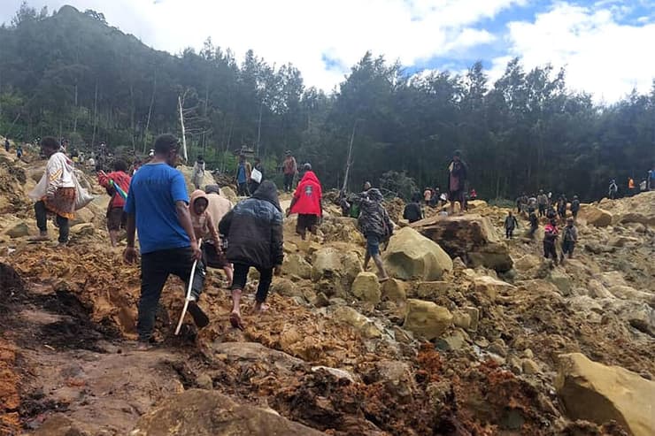מאות הרוגים מפולת ב פפואה גינאה החדשה