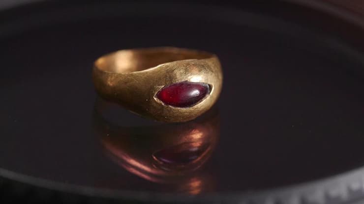 טבעת הזהב בת ה-2,300 שנה