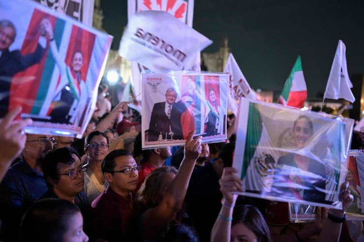 מקסיקו סיטי תומכיה של קלאודיה שיינבאום חוגגים את הניצחון ב בחירות ל נשיאות מקסיקו 