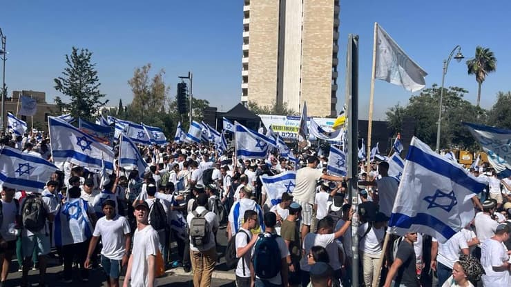 צעדת הדגלים בירושלים