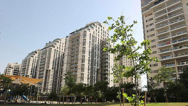 מתחם 1200 בהוד השרון 