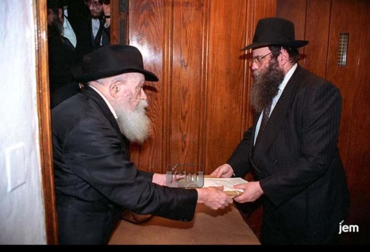 הרב משה יהודה קוטלרסקי עם הרבי מלובביץ'