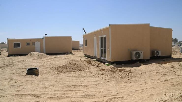 אתר הקרווילות ברביבים למפוני חולית (צילום: הרצל יוסף) אתר קרווילות ברביבים למפוני חולית