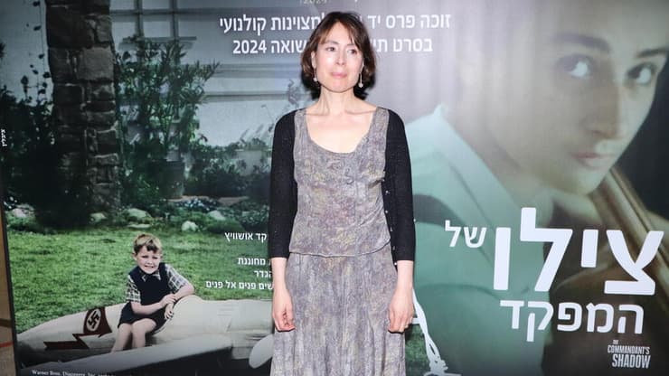דניאלה וולקר בהקרנת "צילו של המפקד"
