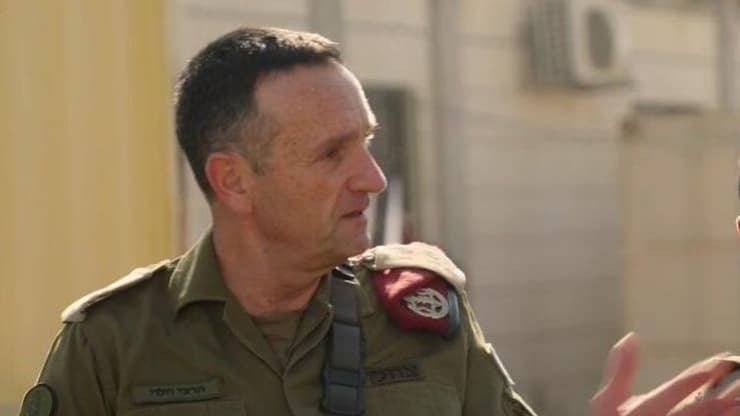 הרמטכ״ל הרצי הלוי עם לוחמי גדוד ׳נצח יהודה׳ בגבול עזה