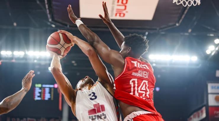 אמין סטיבנס ואקסבייר מנפורד (שחר גרוס) אמין סטיבנס ואקסבייר מנפורד