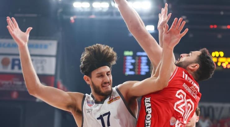 עידן זלמנסון ותומר פורת במאבק (שחר גרוס) עידן זלמנסון ותומר פורת במאבק