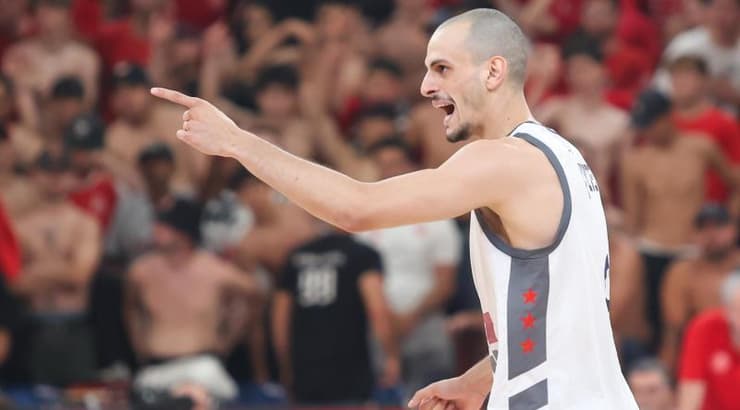 גיא פלטין חוגג (שחר גרוס) גיא פלטין חוגג