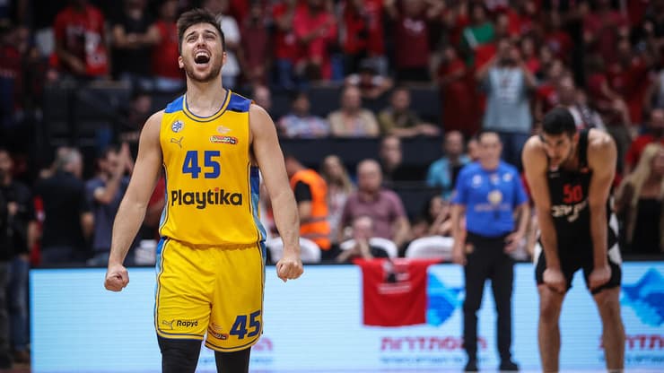 "אני מאוד מאושר שהוא נשאר". תמיר בלאט (צילום: עוז מועלם) שחקן מכבי ת"א תמיר בלאט