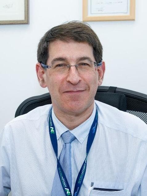 ד"ר דניאל סטרובין בית החולים אסותא אשדוד