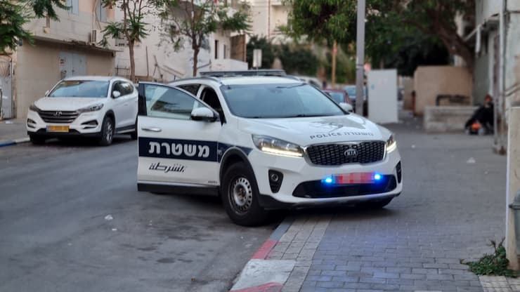 ניידת משטרה