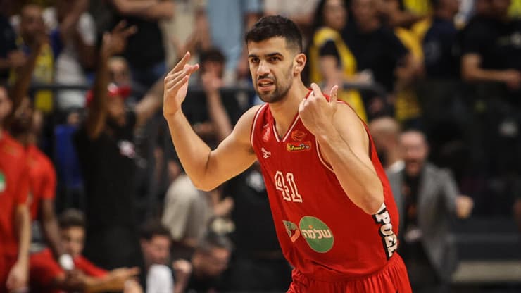 מכבי ת"א הפועל ת"א משחק מספר 3