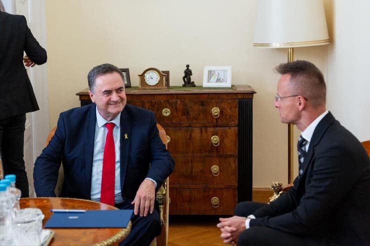 שר החוץ ישראל כ"ץ נפגש היום בבודפשט עם שר החוץ של הונגריה פטר סיירטו
