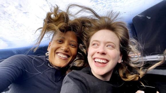 מתאימות יותר לטיסת חלל מאשר גברים? היילי ארסינו (מימין) וסיאן פרוקטור במהלך משימת Inspiration 4 