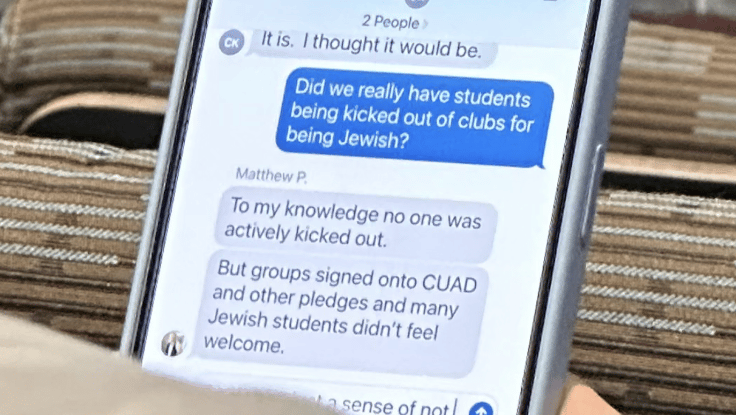 צילומי התכתבויות הבכירים (צילום: (WashingtonFreeBeacon)) צילומי התכתבויות הבכירים