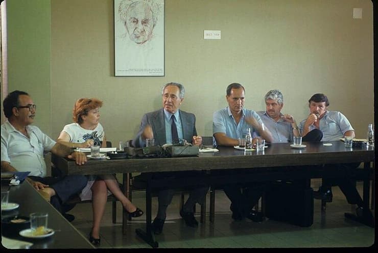 ישיבת סיעת מפלגת העבודה בקיץ 1987