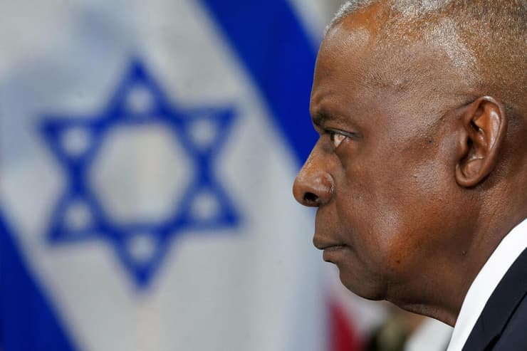יואב גלנט מגיע לפגישה עם לויד אוסטין