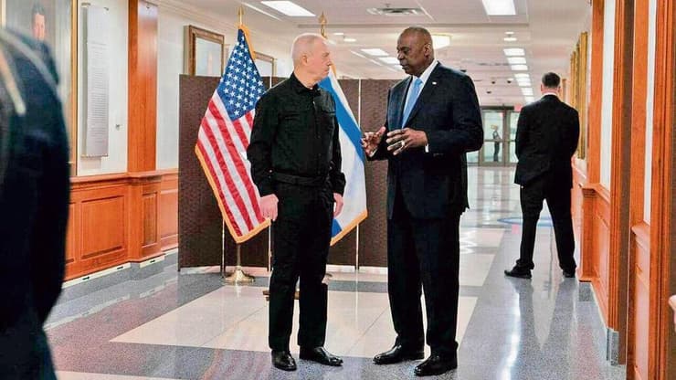 יואב גלנט ושר ההגנה האמריקני לויד אוסטין (צילום: אריאל חרמוני, משרד הביטחון) יואב גלנט ושר ההגנה האמריקאי לויד אוסטין