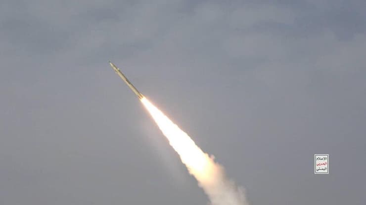 תיעוד השיגור שהכוחות החות'ים ביצעו נגד הספינה  MSC SARAH V בים הערבי