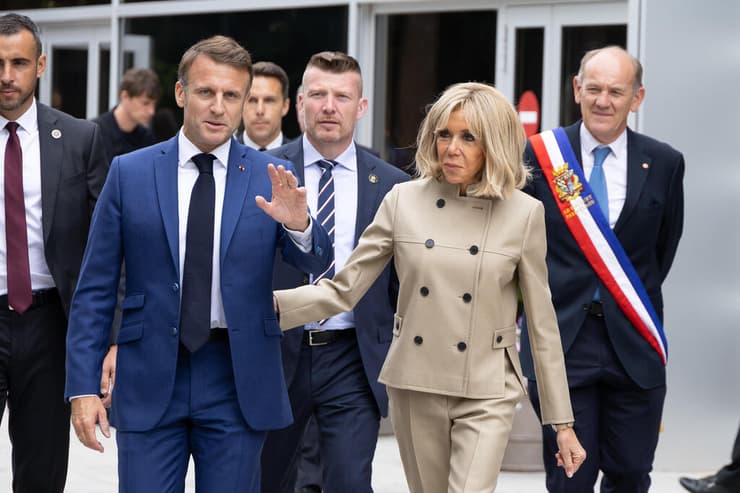 צרפת בחירות ל פרלמנט האספה הלאומית עמנואל מקרון בריז'יט מצביעים