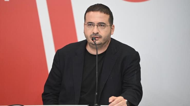 בעלי הפועל ת"א עופר ינאי