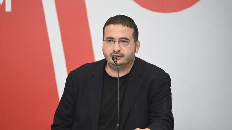 הבטיח וקיים. ינאי (צילום: יאיר שגיא) בעלי הפועל ת"א עופר ינאי