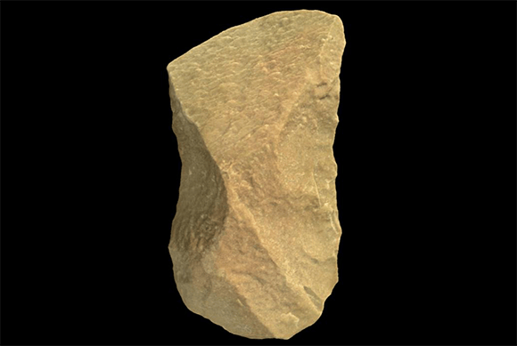כלים קצת יותר מתוחכמים שייצורם דורש 6-5 שלבים. כלי אבן מתקופת הזמן האמצעית שהתגלה באלג'יריה | צילום: Curry, Michael. 2020. Oldowan Core, Koobi Fora. Museum of Stone Tools