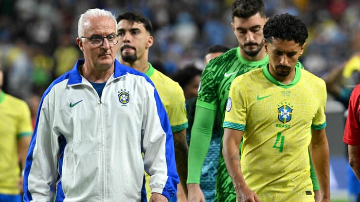 מרקיניוס והמאמן דוריבל ג'וניור המומים, בסיום המשחק