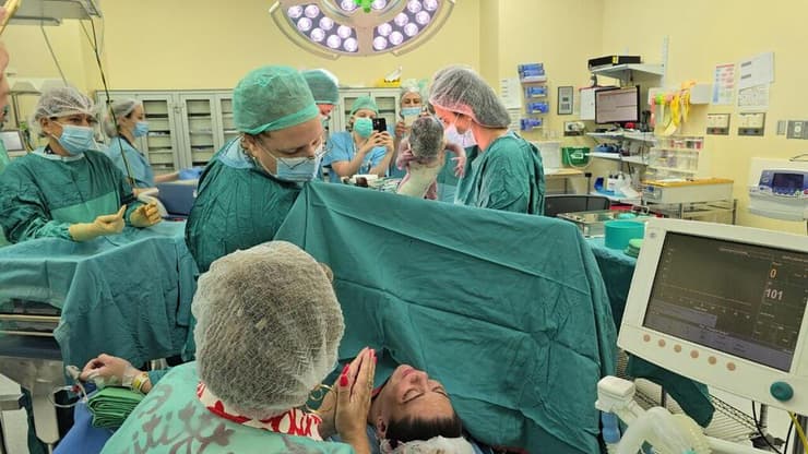 שלי חכימי ילדה רביעייה בבית החולים בילינסון