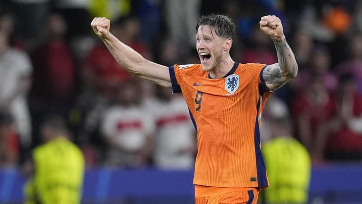 וחהורסט חוגג בסיום המשחק (צילום: AP Photo/Matthias Schrader) ווחהרוסט