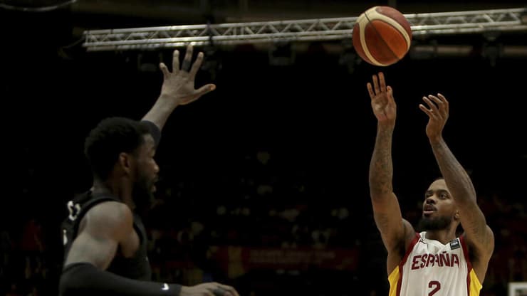 ספרד שוב באולימפיאדה. בראון (צילום: AP Photo/Alberto Saiz) בראון