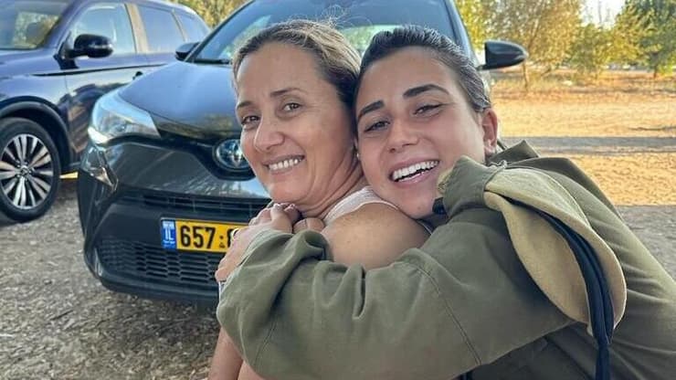 "רוצים שהאחראיים ייקחו אחריות". הדר כהן ז"ל, מימין אילנית והדר כהן