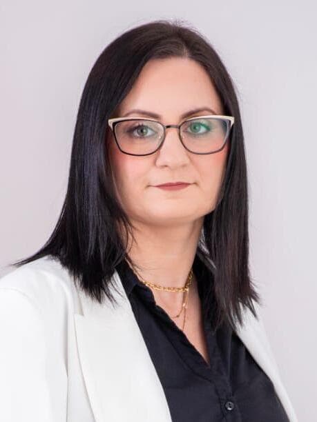 עו"ד לואיזה עזייב