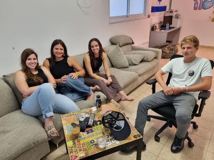 שינשינים בשנת שירות באברבנאל
