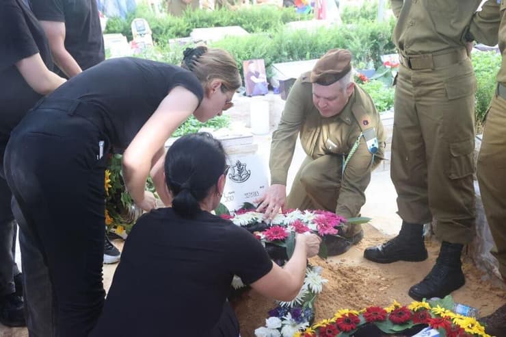 הלווייתו של סמל קיריל ברודסקי ז"ל בבית העלמין קריית שאול