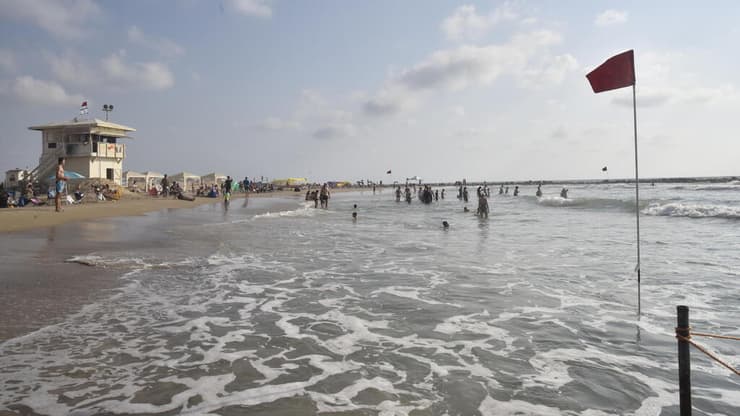 חוף הכרמל בחיפה