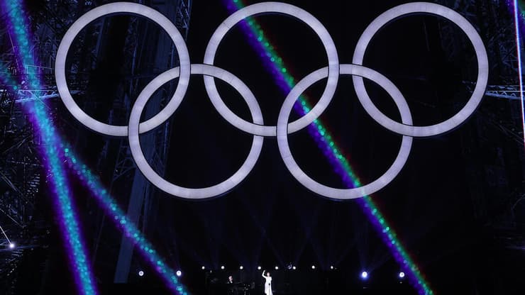 סלין דיון בטקס הפתיחה של אולימפיאדת פריז 2024