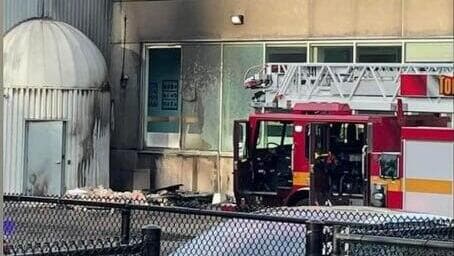 הצתה של בית ספר יהודי בטורונטו, קנדה (צילום: RebelNews) הצתה של בית ספר יהודי בטורונטו, קנדה