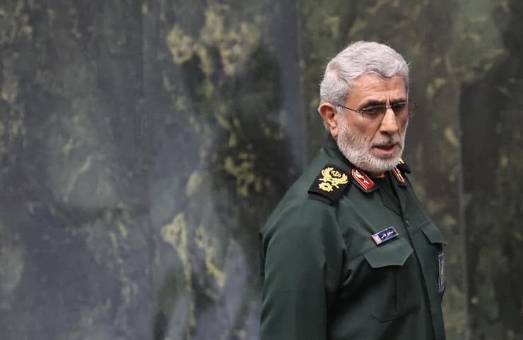 מפקד כוח קודס איסמעיל קאאני בטקס השבעה של נשיא איראן החדש מסעוד פזשכיאן