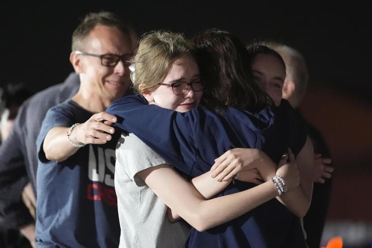 אלסו קורמשבה עיתונאית רוסייה-אמריקנית ששוחררה ב עסקת אסירים מול רוסיה עם בני משפחתה אחרי חזרתה ל ארה"ב