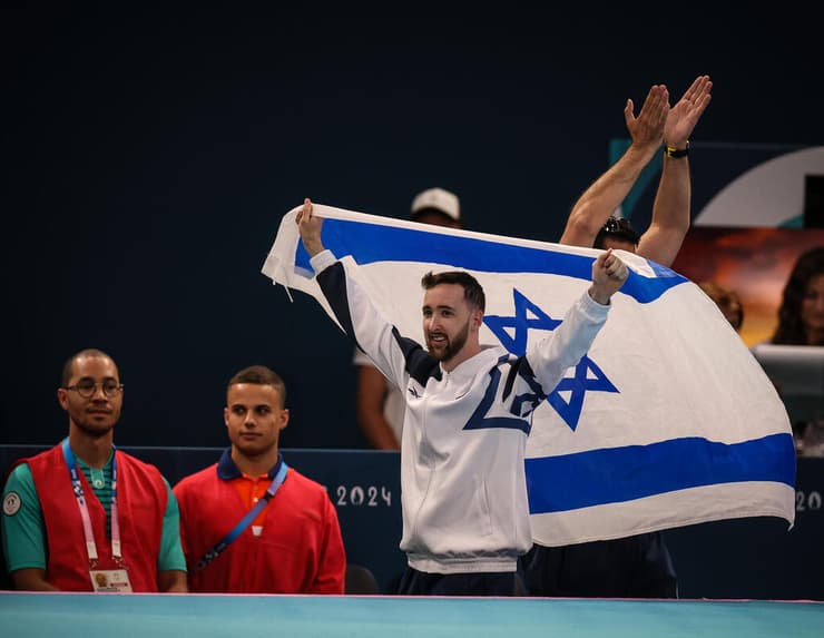 ארטיום דולגופיאט