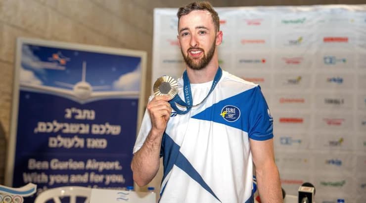 ארטיום דולגופיאט