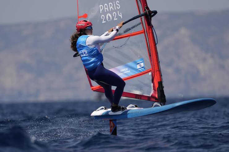 שרון קנטור באחד השיוטים באולימפיאדת פריז