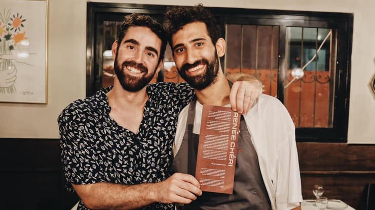 עלי פרץ והדר דינטי בפופ-אפ שלהם (צילום: מאיה לוזון) עלי פרץ והדר דינטי בפופ-אפ שלהם