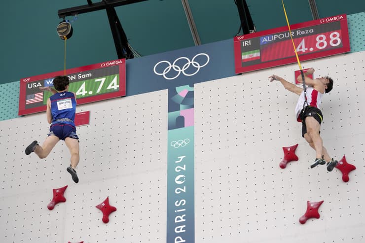 סאם ווטסון קובע שיא עולם בטיפוס מהיר 