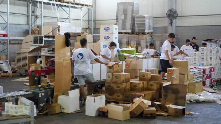 תכנית החירום של הרשויות בצפון נחשפת: רבבות מנות אוכל ישונעו לבתים תחת אש