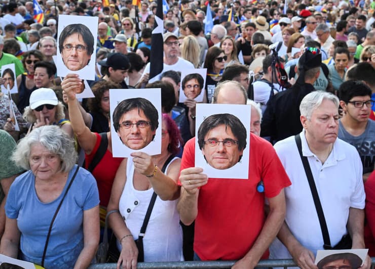 ספרד קטלוניה קרלס פוג'דימון חזר ל ספרד צו מעצר 8 אוגוסט