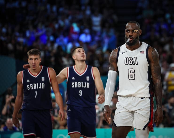 שחקן נבחרת ארה"ב לברון ג'יימס