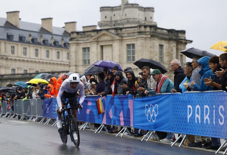 "האופניים היו הגאולה שלי". אנסרי (צילום: REUTERS/Piroschka Van De Wouw) אמיר אנסרי